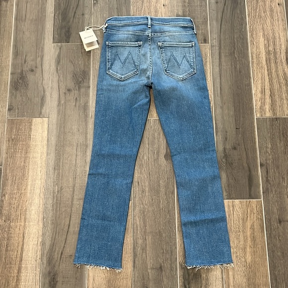 NWT MOTHER The Mid Rise Dazzler Ankle Fray Denim Jeans Size 27 - Picture 6 of 12